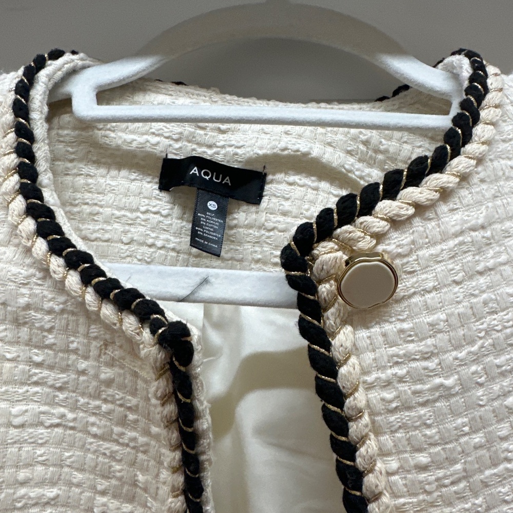 Aqua chanel style blazer - worn once. Size xs - Picture 2 of 4